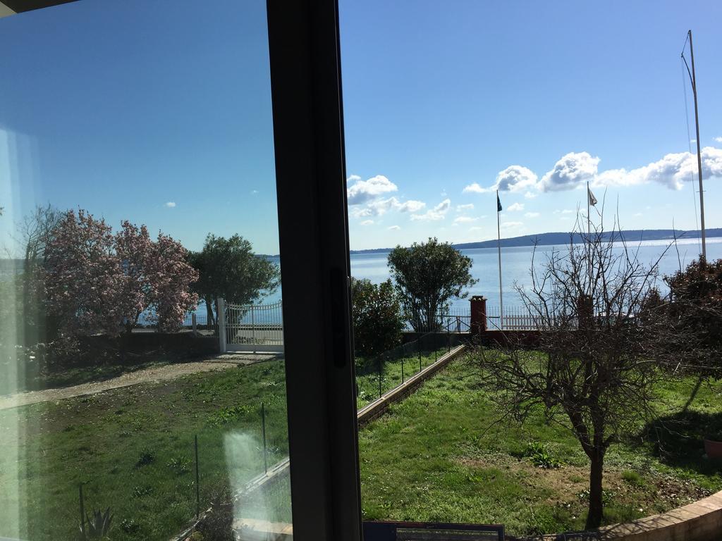 Verde Blu Lakefront Boutique Holiday Apartments Trevignano Romano Exterior foto