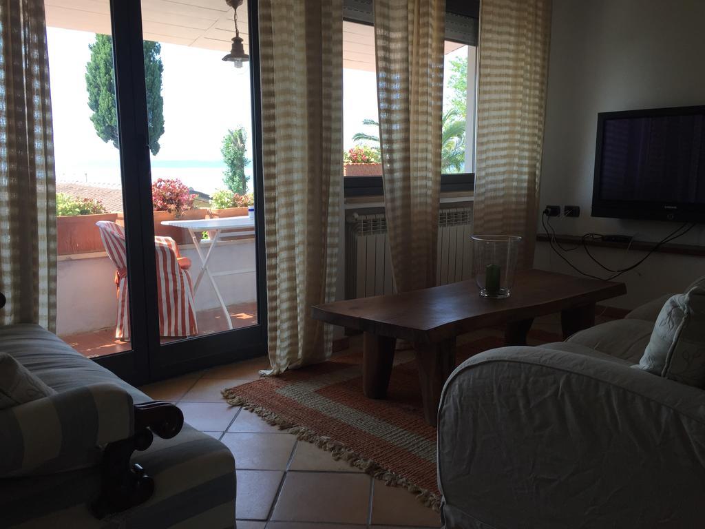 Verde Blu Lakefront Boutique Holiday Apartments Trevignano Romano Quarto foto