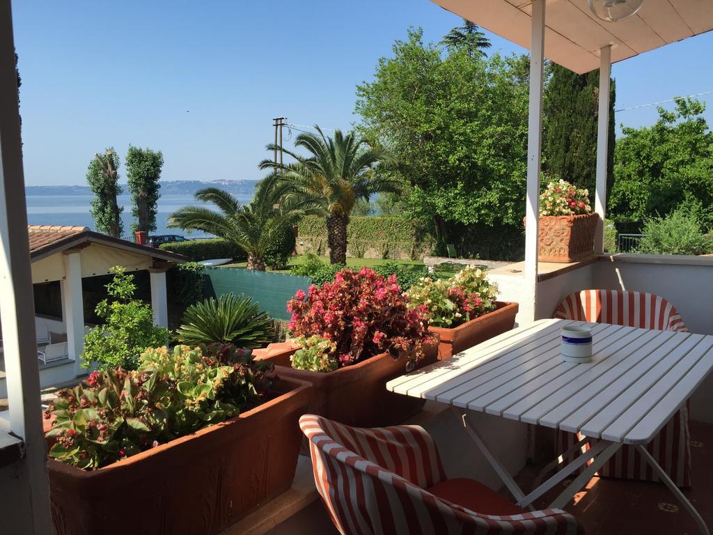 Verde Blu Lakefront Boutique Holiday Apartments Trevignano Romano Quarto foto